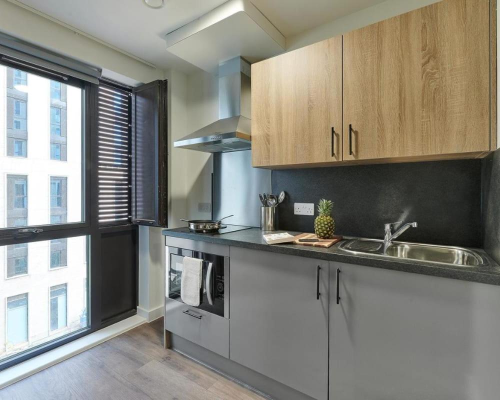 Central Southampton, Zeni Studio Саутхамптън Екстериор снимка